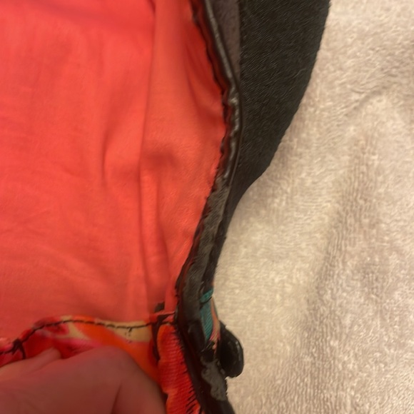 Satchel type bag. Almost like a book bag. - Picture 6 of 7